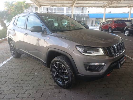 JEEP COMPASS 2.0 16V DIESEL TRAILHAWK 4X4 AUTOMÁTICO JEEP COMPASS 2.0 16V DIESEL TRAILHAWK 4X4 AUTOMÁTICO